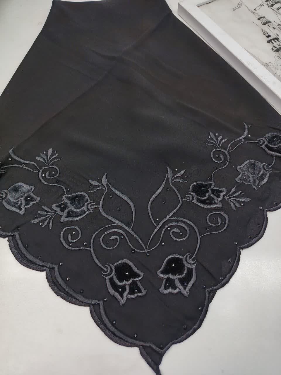 روسری ژرژت گلدوزی لبه موجی