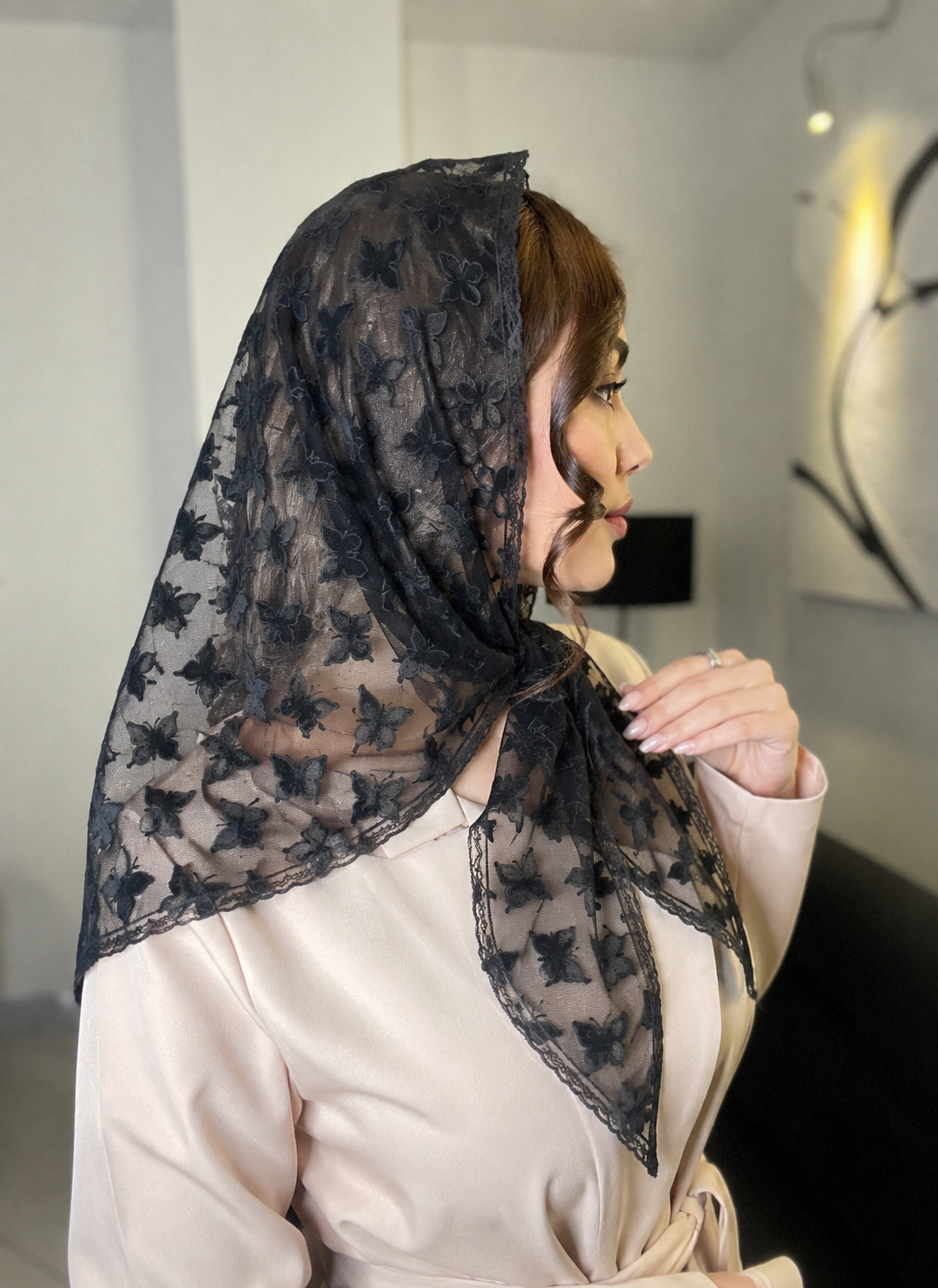 روسری دانتل سه گوش مدل پروانه