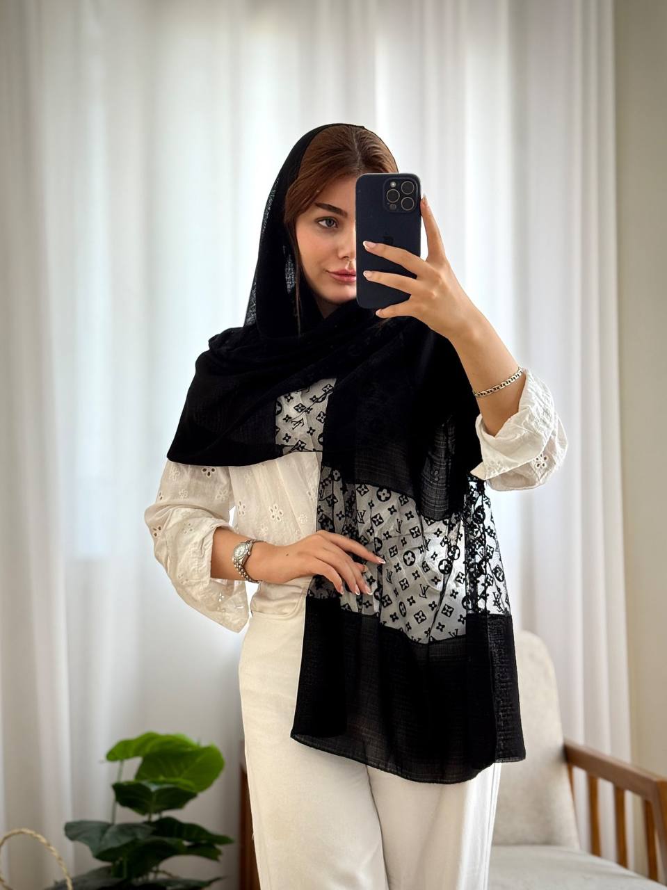 شال مشکی مزونی