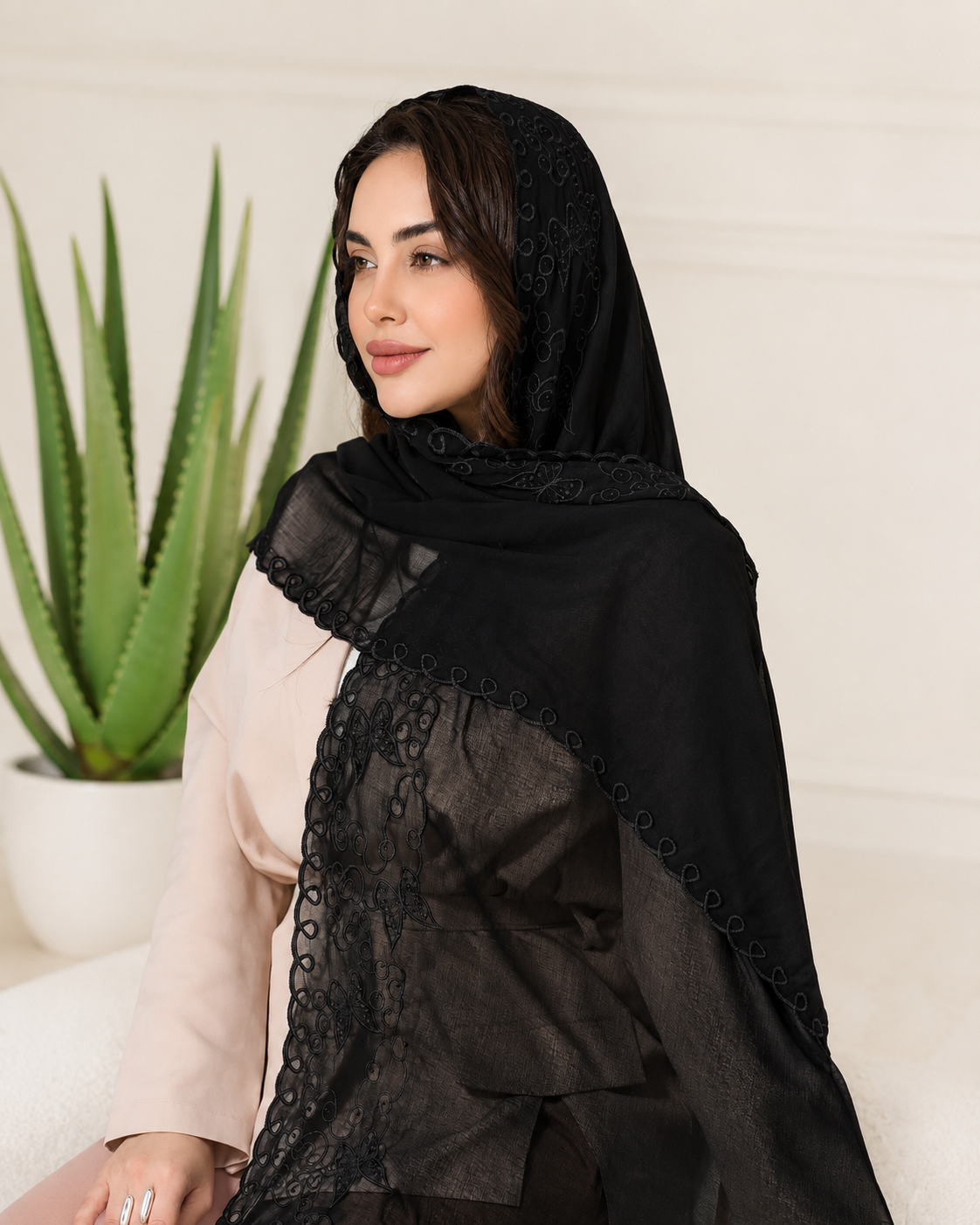 شال مجلسی مشکی دانتل گلدوزی شده وارداتی زنانه