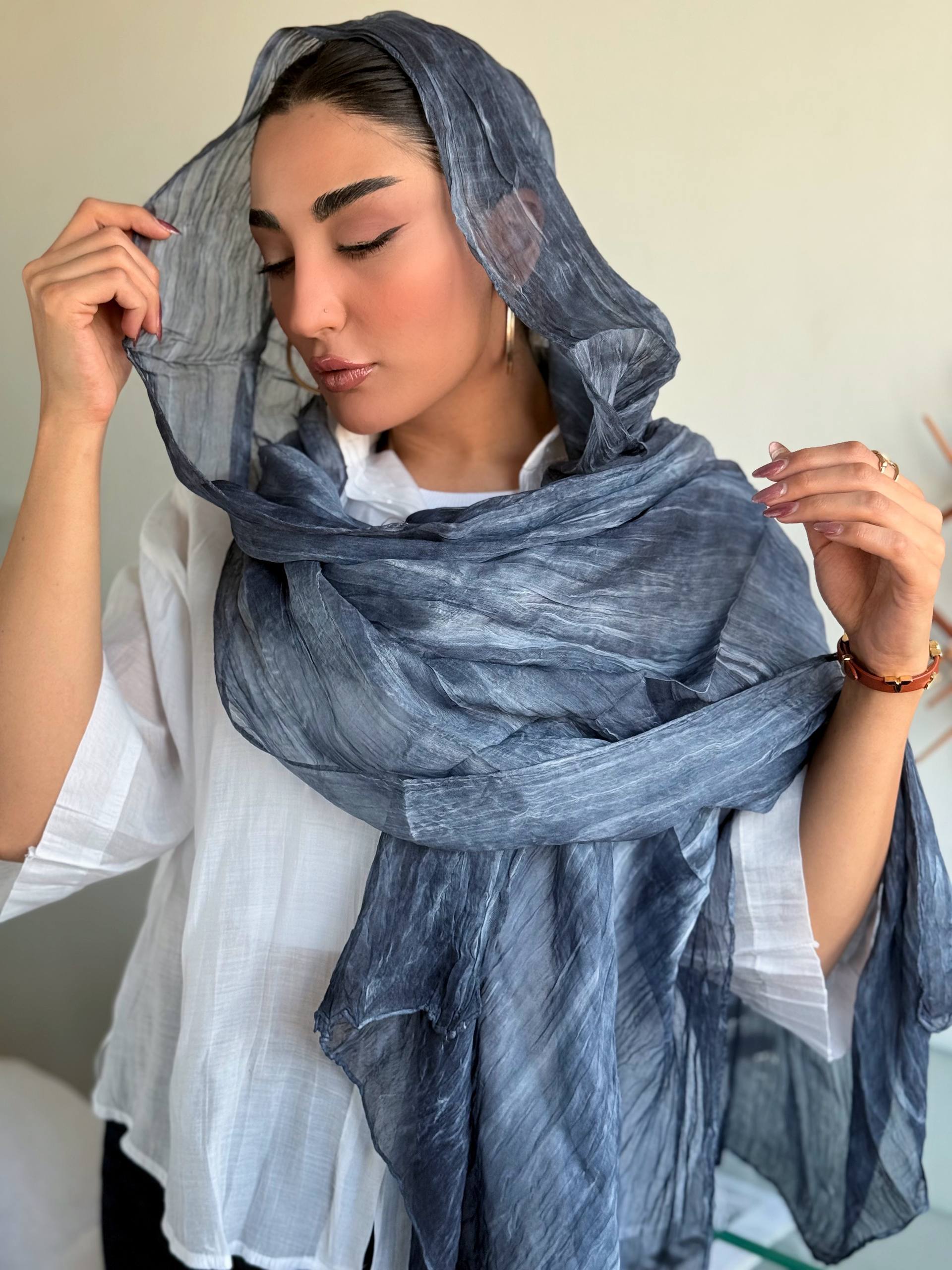 شال زنانه حریر ایتالیایی سرمه‌ای