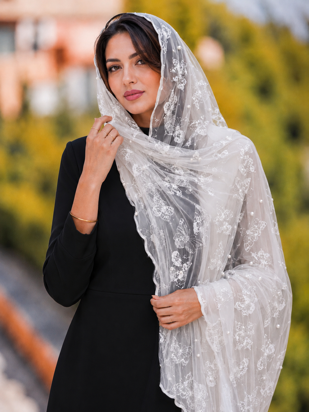 شال حریر مجلسی زنانه مروارید دار مدل پروانه