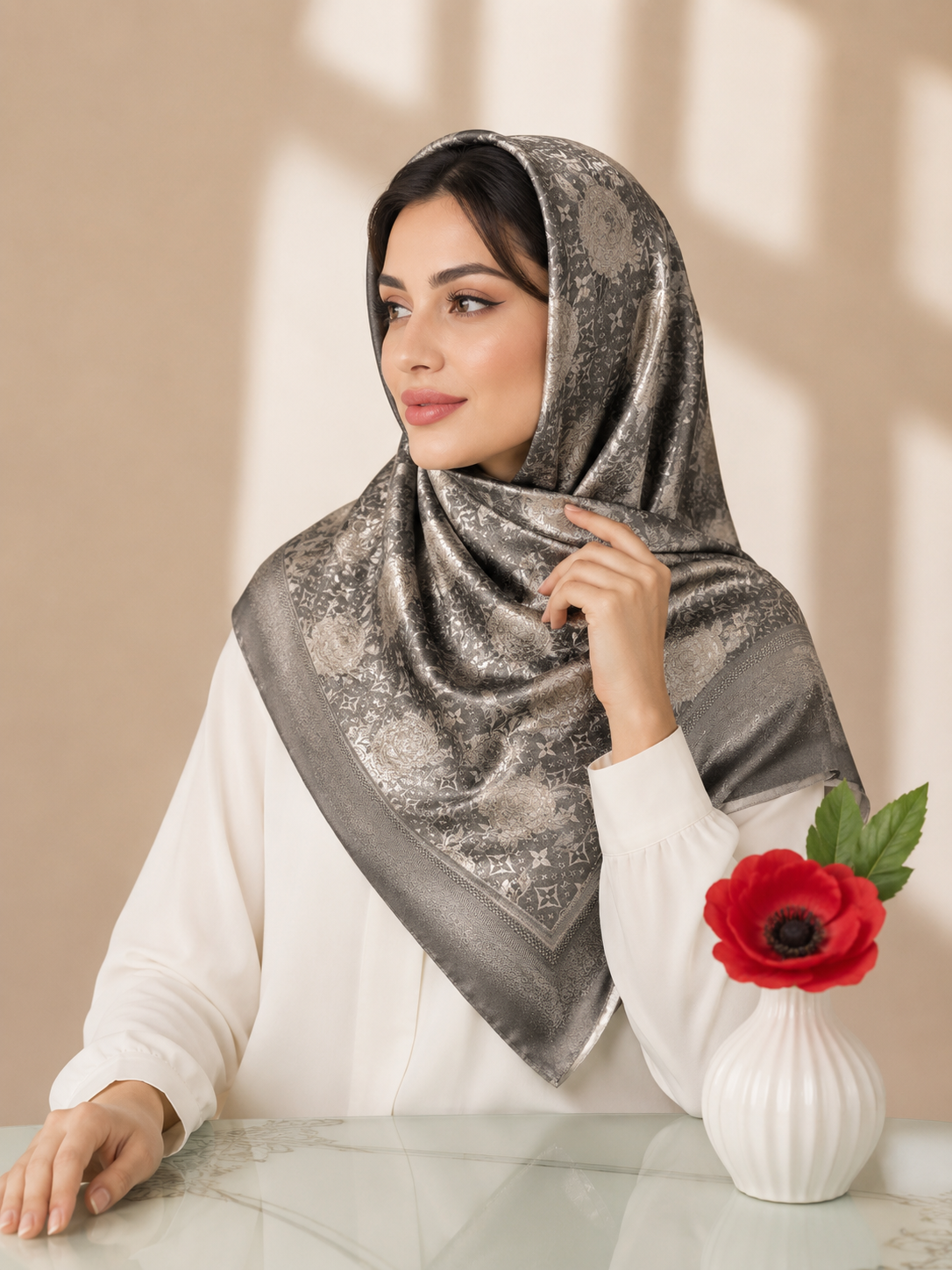 روسری ساتن زنانه لویی ویتون قواره ۱۰۵ فرانسه