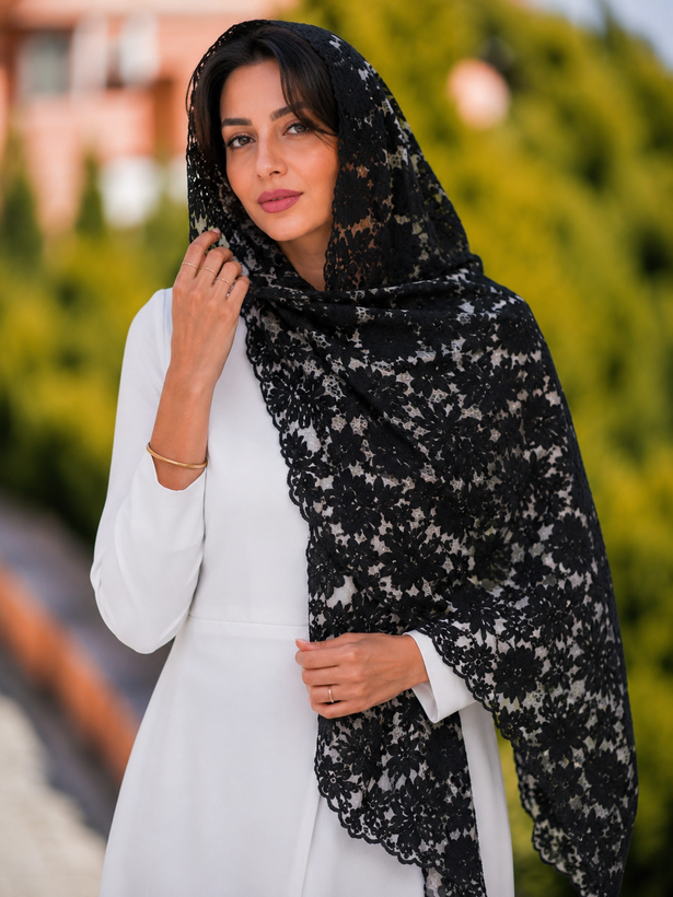 شال حریر ابریشم پولک دار مجلسی زنانه