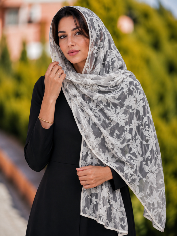 شال حریر ابریشم مجلسی زنانه کرم