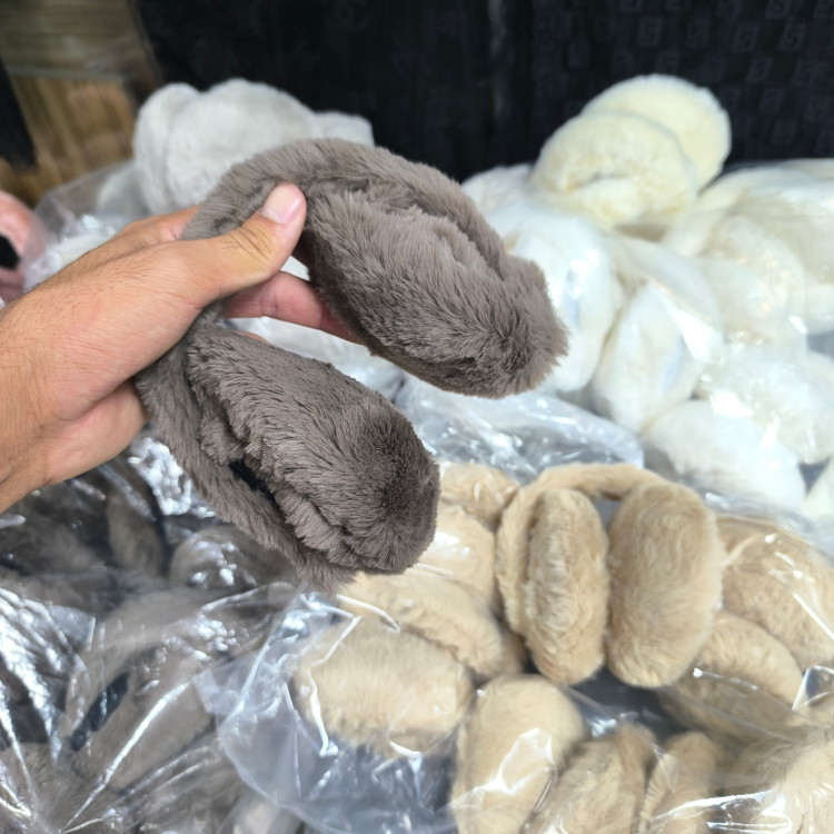 گوش گیر خزدار زمستانی زنانه