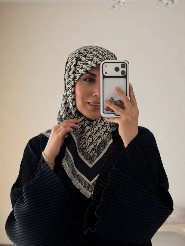 روسری ابریشم مجلسی زنانه دور ریش ۱۰۰