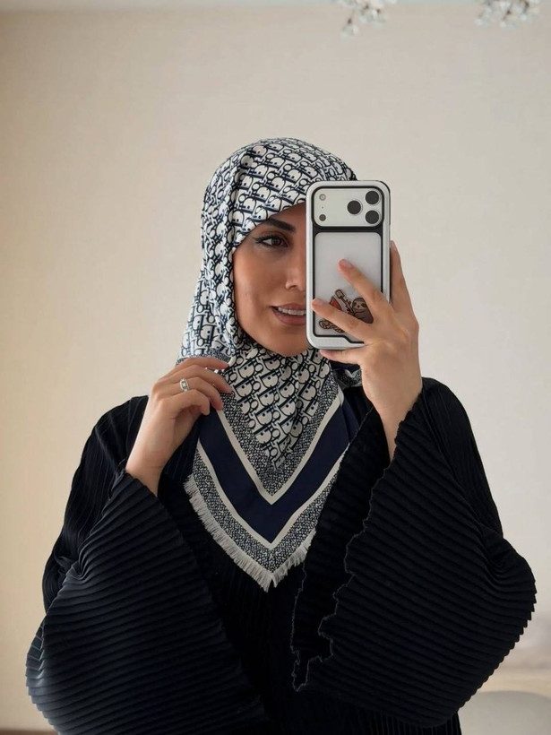 روسری ابریشم مجلسی زنانه دور ریش ۱۰۰