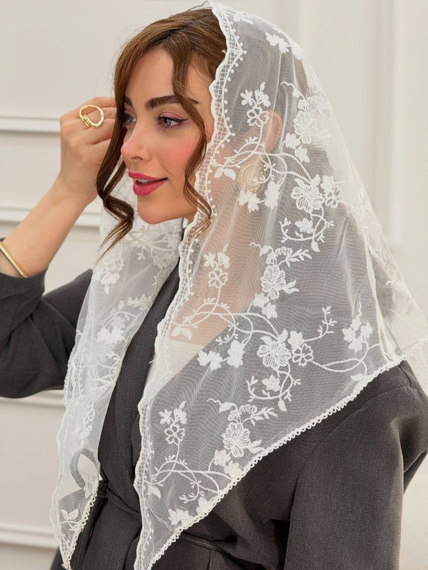 روسری دانتل سه گوش سفید مجلسی زنانه